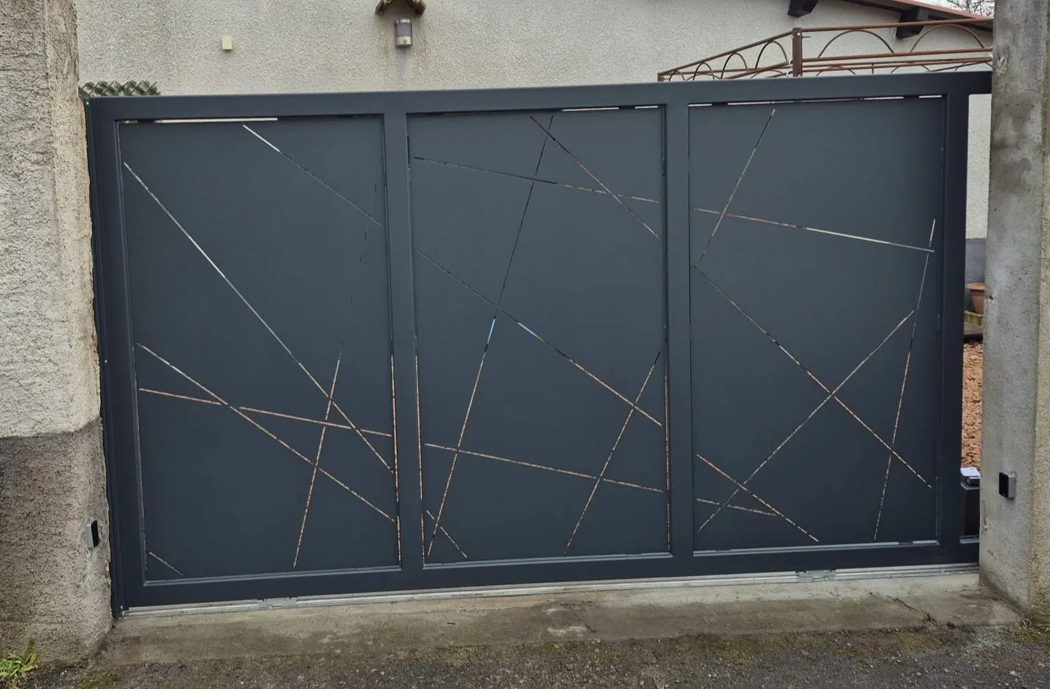 Portails à Mons - Portail coulissant et portillon | AL Métallerie
