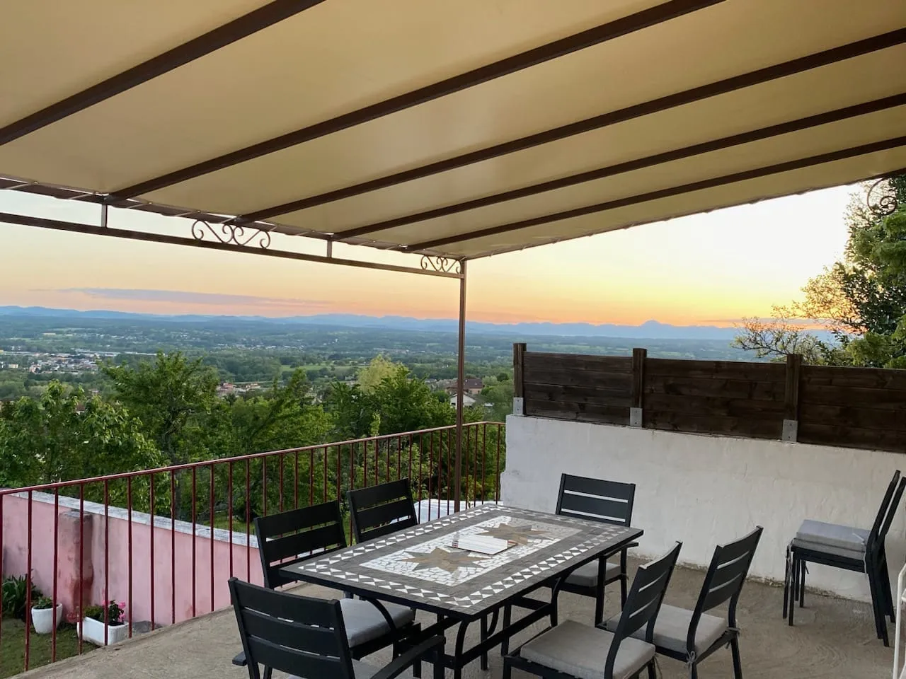Pergolas à Thiers - Réalisation d'une pergola en fer forgée | AL Métallerie